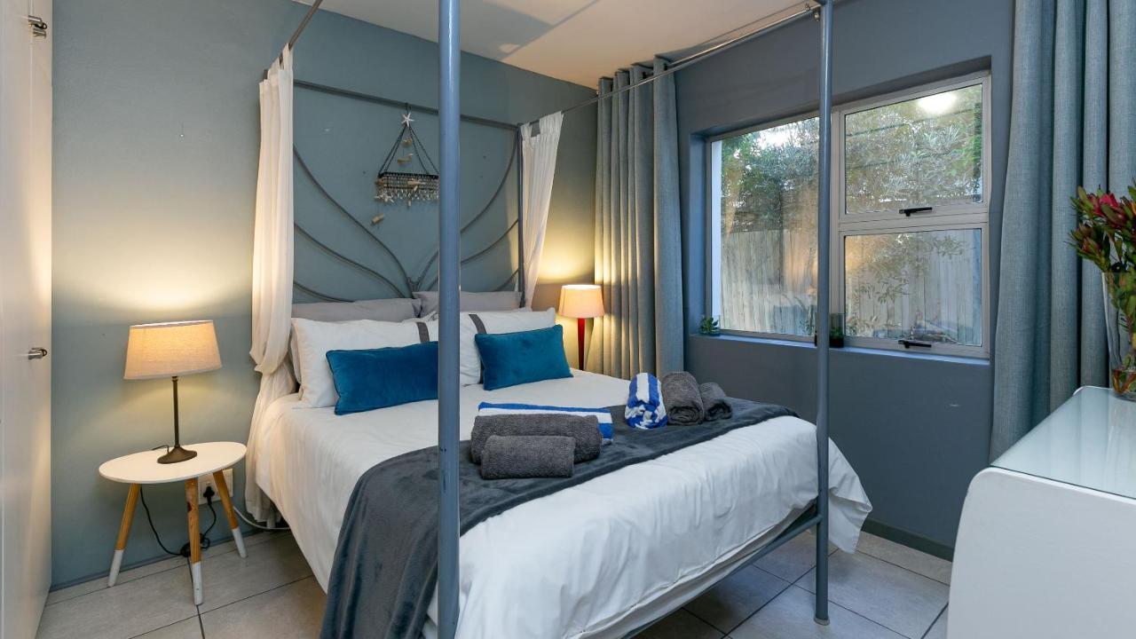 Noordhoek Bliss House *